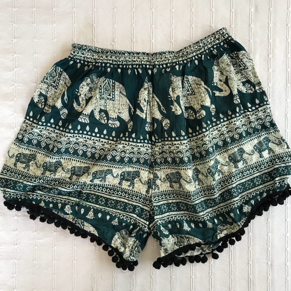 Pom pom shorts